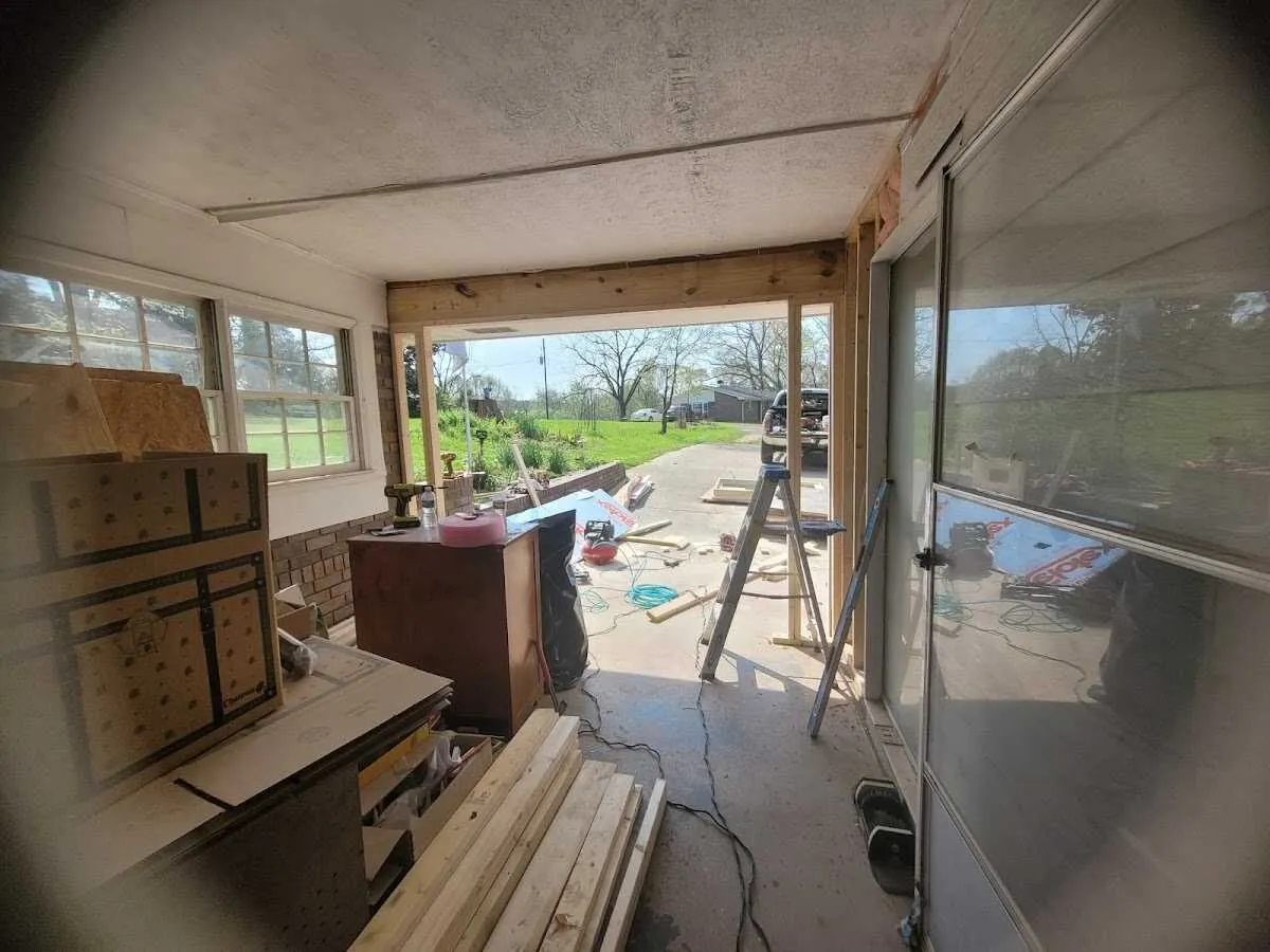 Air movers and dehumidifier for Drying & Dehumidification in St. Marys